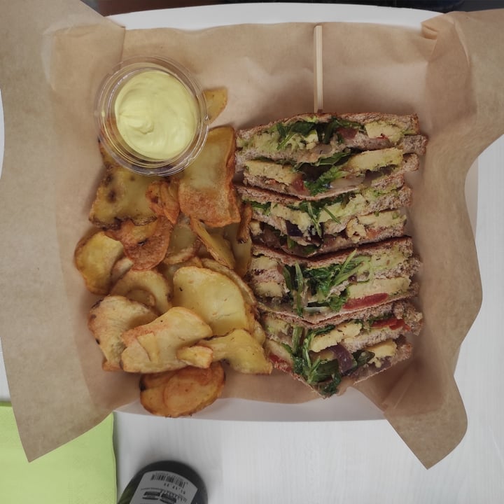 photo of Viva Veggie club sandwich shared by @rellaale on  29 Aug 2022 - review