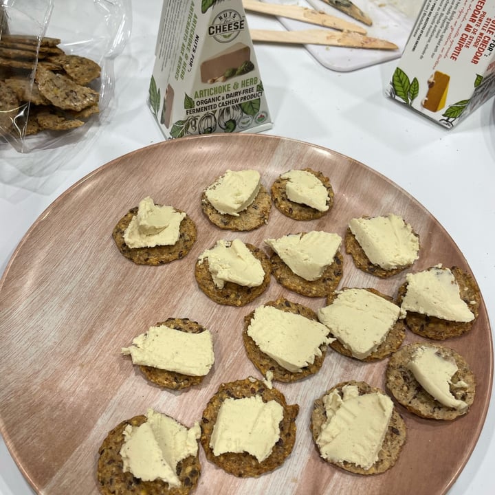 review photo of Nuts For Cheese Artichoke & Herb shared by @sweetandveggie on 06 Jun 2022 - review