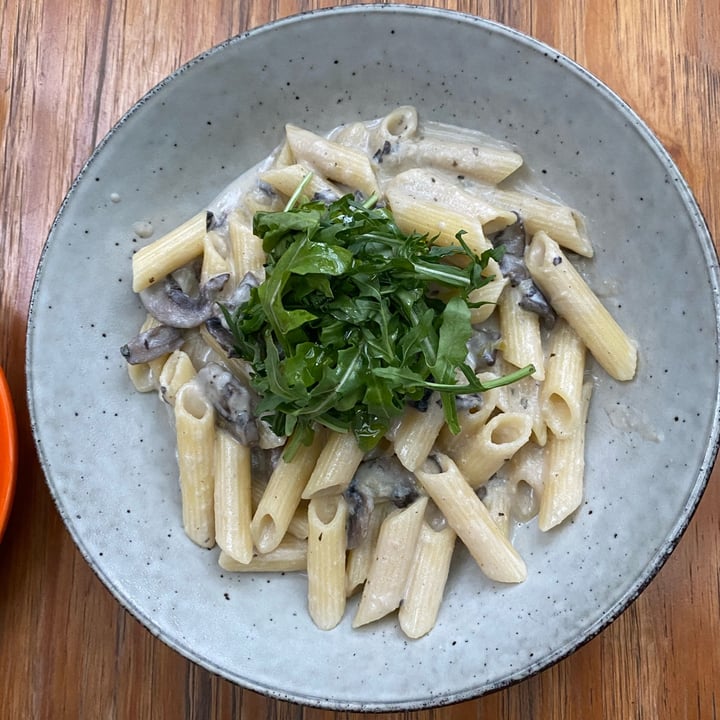 photo of Genius Central Singapore Creamy Mushroom Pasta shared by @piggy-egg on  01 Jan 2022 - review