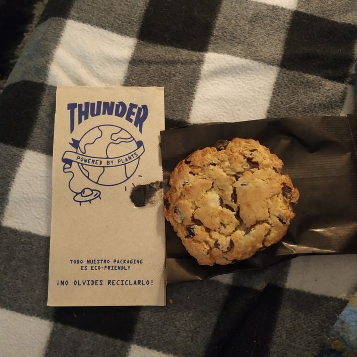 photo of THUNDER VEGAN FOOD Monster cookie con chocolate blanco shared by @thehungrychapter on  28 Jan 2021 - review