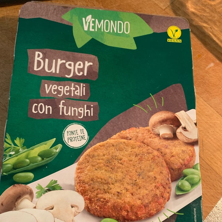 photo of Vemondo Burger Vegetali con Funghi shared by @ilaveg on  28 Mar 2022 - review