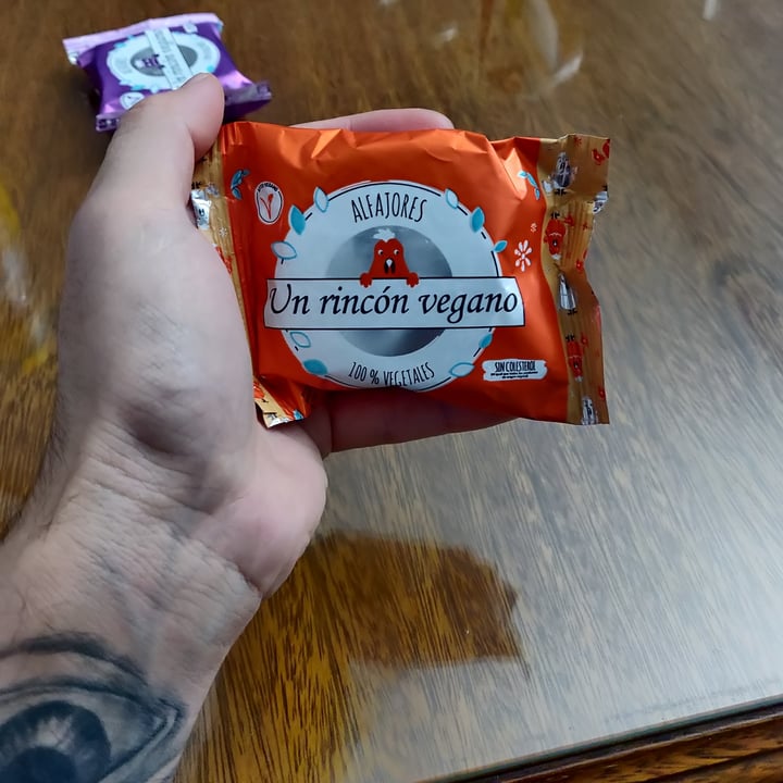 photo of Un Rincón Vegano Alfajor de Maní shared by @leormax on  03 Aug 2021 - review