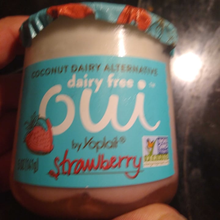review photo of Yoplait Dairy Free Strawberry Yogurt shared by @xdeakanx on 11 May 2021 - review