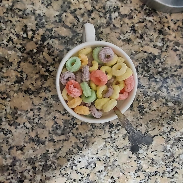photo of Kellogg Froots Loops shared by @nicolecjs on  19 Jun 2021 - review