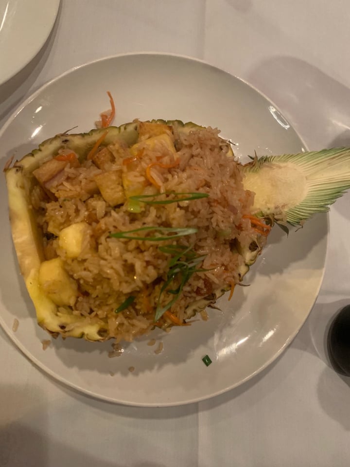 photo of Oudom Thai and Sushi Pineapple Fried Rice Jasmine shared by @danieclozada on  29 Dec 2019 - review