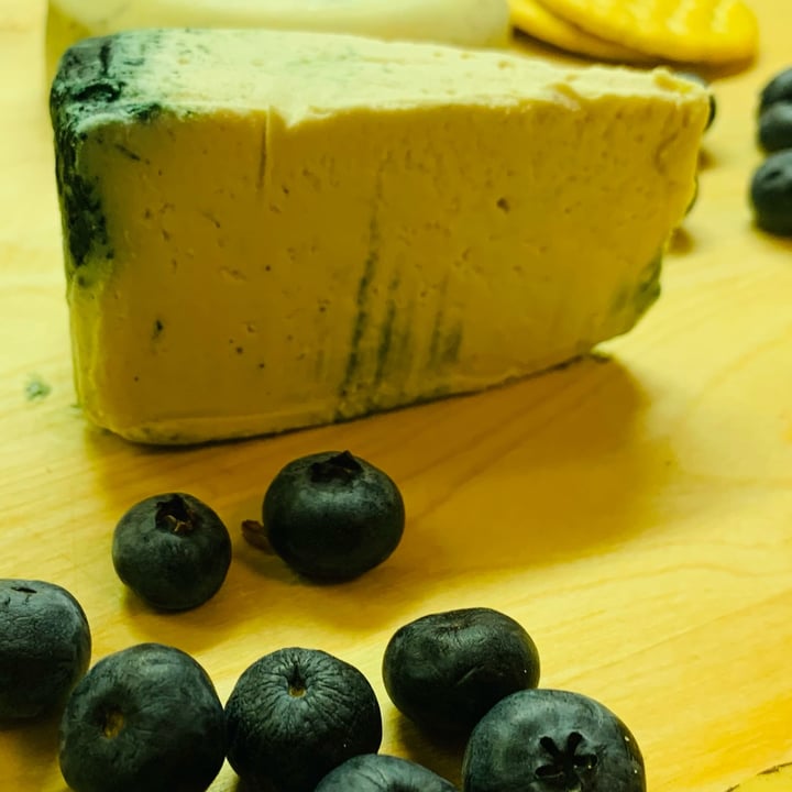 photo of Nuts For Cheese Super blue shared by @allhess on  25 Oct 2022 - review