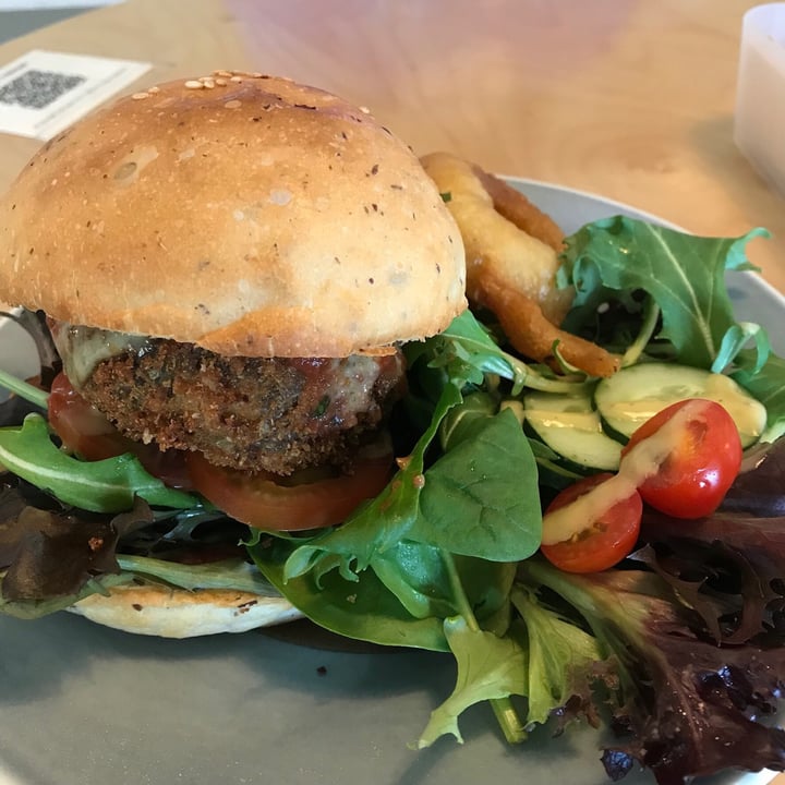 photo of Real Food Lentil Quinoa Croquette Burger shared by @applepancakes on  20 Jul 2020 - review
