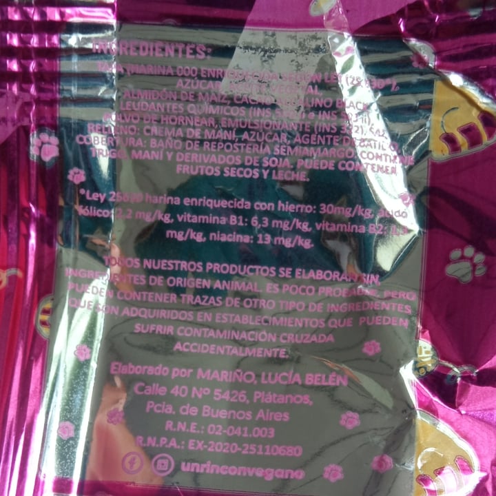 review photo of Un Rincón Vegano Especismo Alfajor Relleno de Pasta de Maní con Baño de Repostería Negro shared by @mikamaiden on 10 Apr 2021 - review