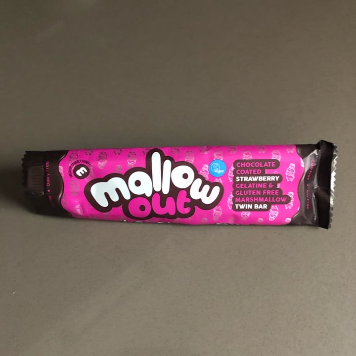 photo of Mallow Out Barrita nube de fresa con chocolate shared by @chuser on  30 Apr 2022 - review