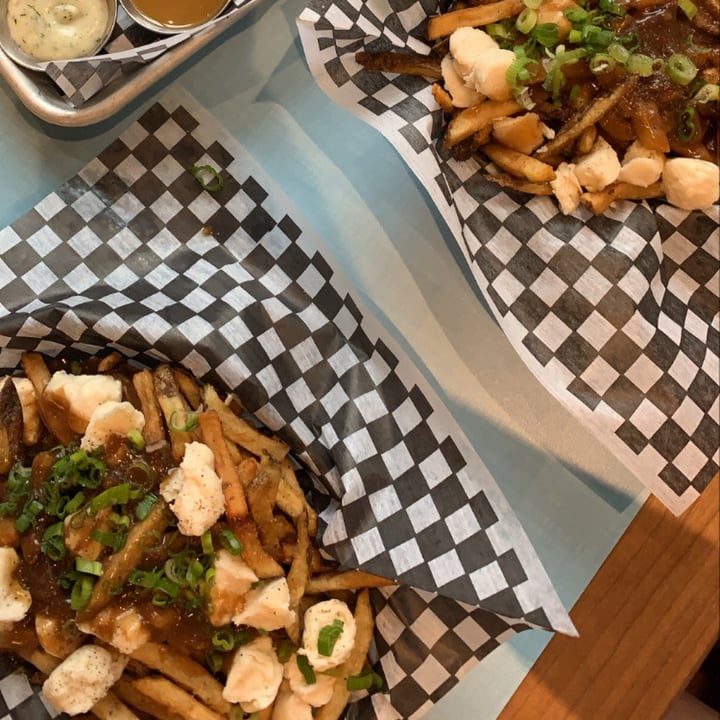 photo of Maynard Poutine shared by @veganqueenofmontreal on  01 Nov 2021 - review