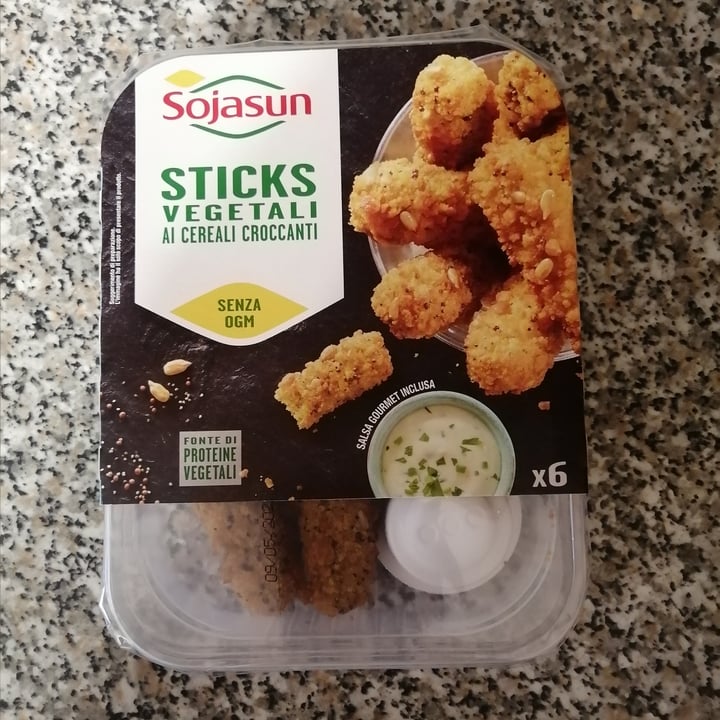 photo of Sojasun Sticks vegetali ai cereali croccanti shared by @sarasurano on  09 Apr 2022 - review