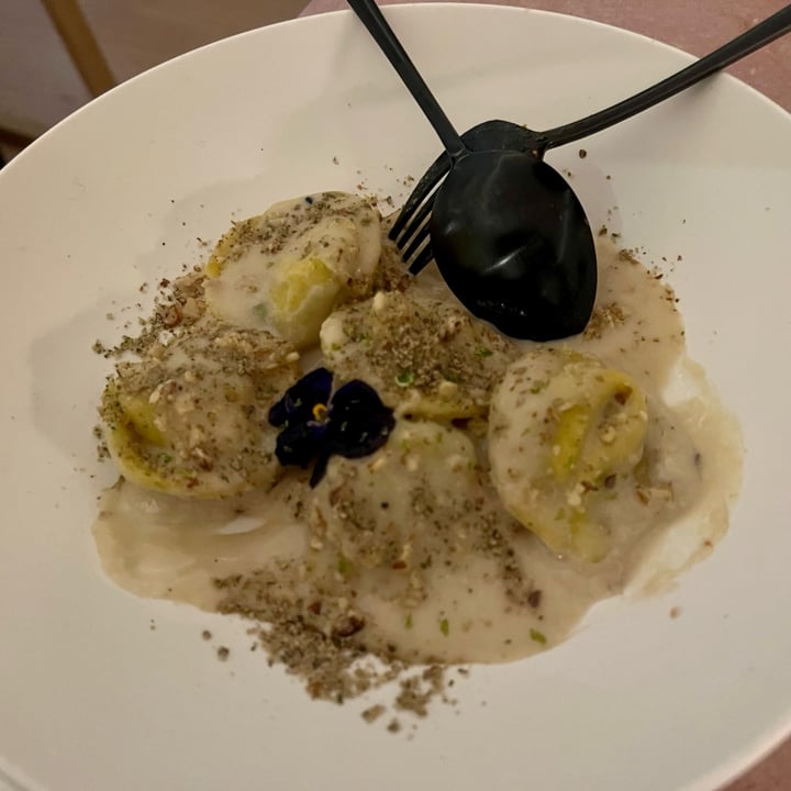 photo of MUDRÁ Plant Based - Madrid Tortellini De Guisantes shared by @lopasil on  07 Apr 2022 - review