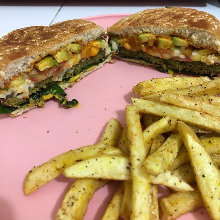photo of Vegarum Burger falafel shared by @ketchupfights on  10 Feb 2021 - review