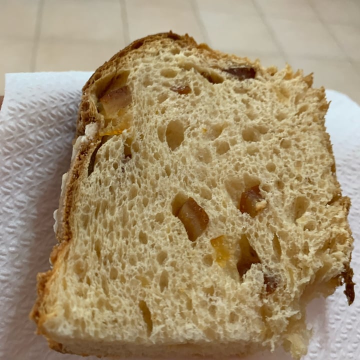 photo of MilanoVeg Colomba shared by @veganzuzi on  02 Jun 2022 - review