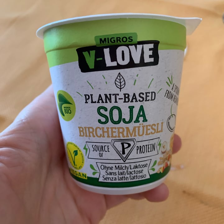 photo of Migros V-Love Plant-based soja Birchermüesli shared by @fradelor on  14 Jan 2022 - review