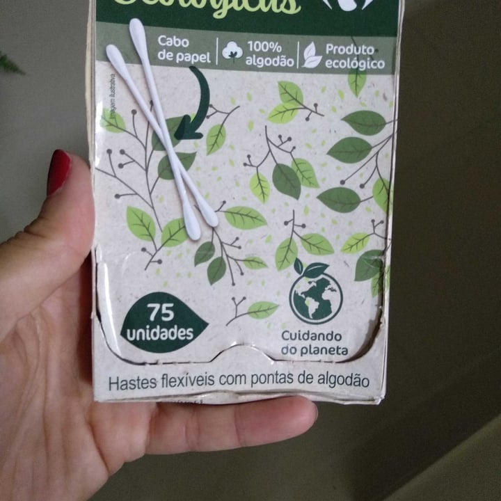 photo of Carrefour cotonetes shared by @giselecmed on  07 May 2022 - review