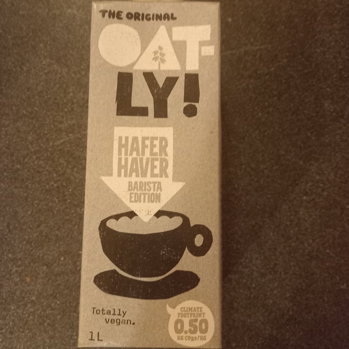 review photo of Oatly Oat Drink Barista Edition shared by @tommasorasom on 23 Sep 2022 - review