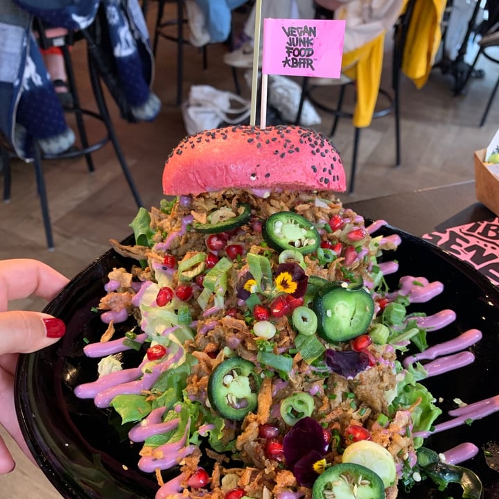 photo of Vegan Junk Food Bar Royal beastie shawarma shared by @vanessabejjany on  13 Sep 2021 - review