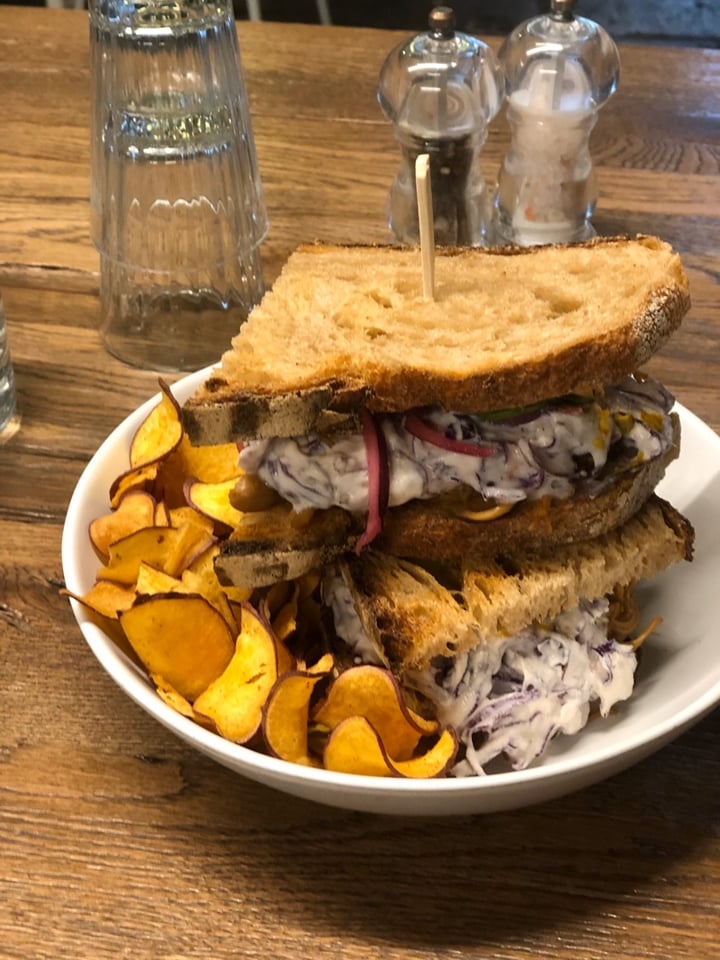 review photo of COMOBA Jaca Club Sandwich shared by @carlotamrosa on 12 Jan 2020 - review