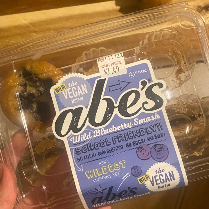 photo of Abe's Vegan Muffins Wild Blueberry Muffin shared by @pimentelbruna on  29 Jul 2022 - review