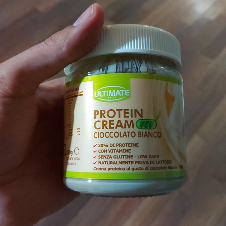 photo of Ultimate Italia Crema spalmabile proteica al cioccolato bianco shared by @daisymegs on  01 Nov 2022 - review