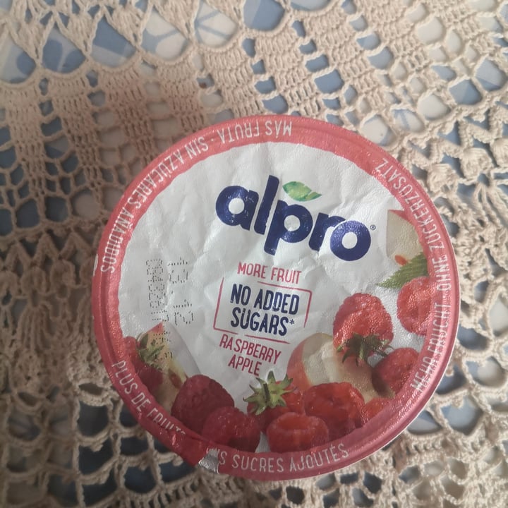 photo of Alpro Alpro raspberry apple shared by @auroragulli on  14 Dec 2021 - review