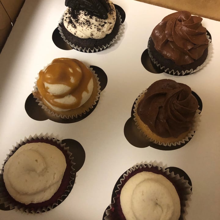 photo of Dulce Vegan Bakery & Cafe 1/2 Dz Cupcakes- Bakers choice shared by @courtlynn on  06 Sep 2020 - review