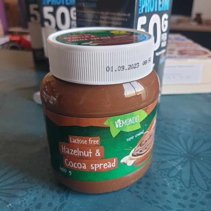 photo of Vemondo Crema  spalmabile nocciole e cacao shared by @fiore93 on  05 Aug 2022 - review