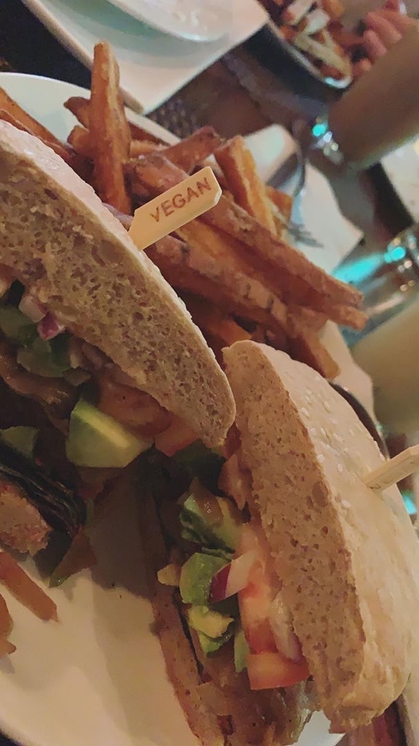 review photo of G Zen Zen Burger shared by @dmramos on 21 Feb 2020 - review