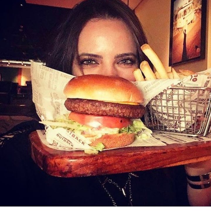 photo of Outback Hambúrguer Vegano shared by @vegly on  13 Jul 2021 - review