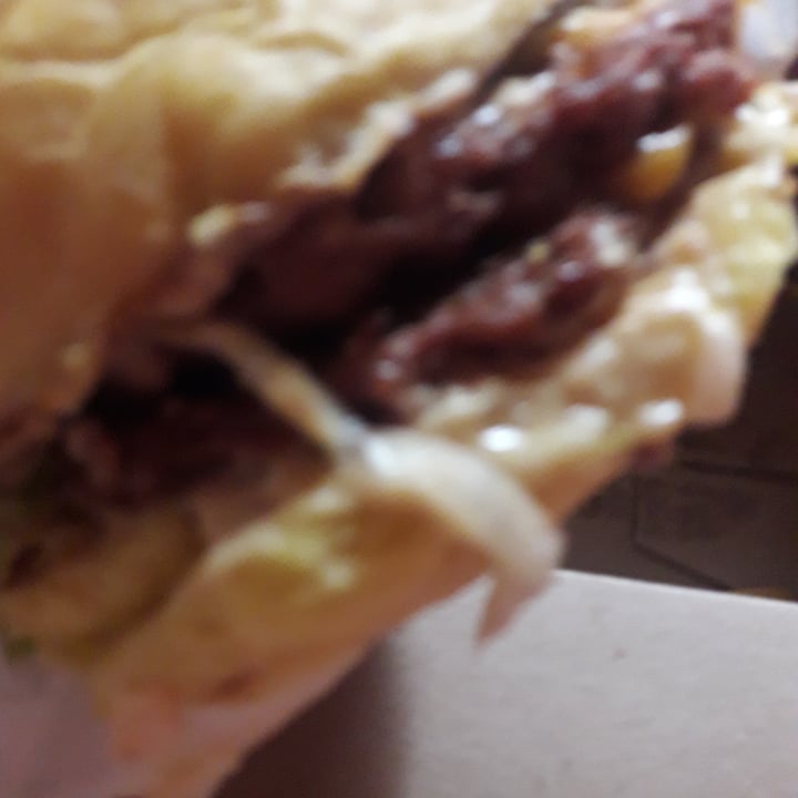 photo of VEGAN FOX Vegmac Burger shared by @yaam on  10 Jan 2022 - review