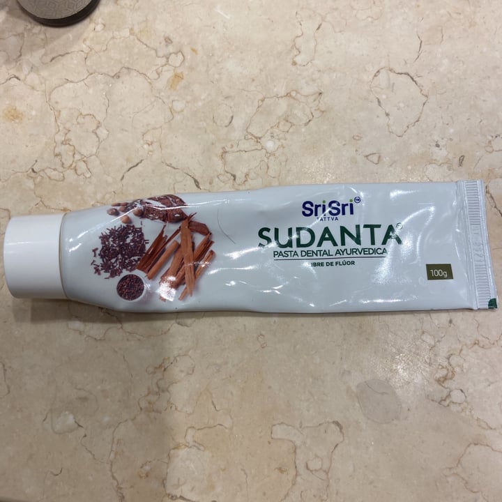 photo of SriSri Tattva Sudanta Pasta Dental Libre de Fluor 100gr shared by @agustinachurba on  16 Jan 2021 - review