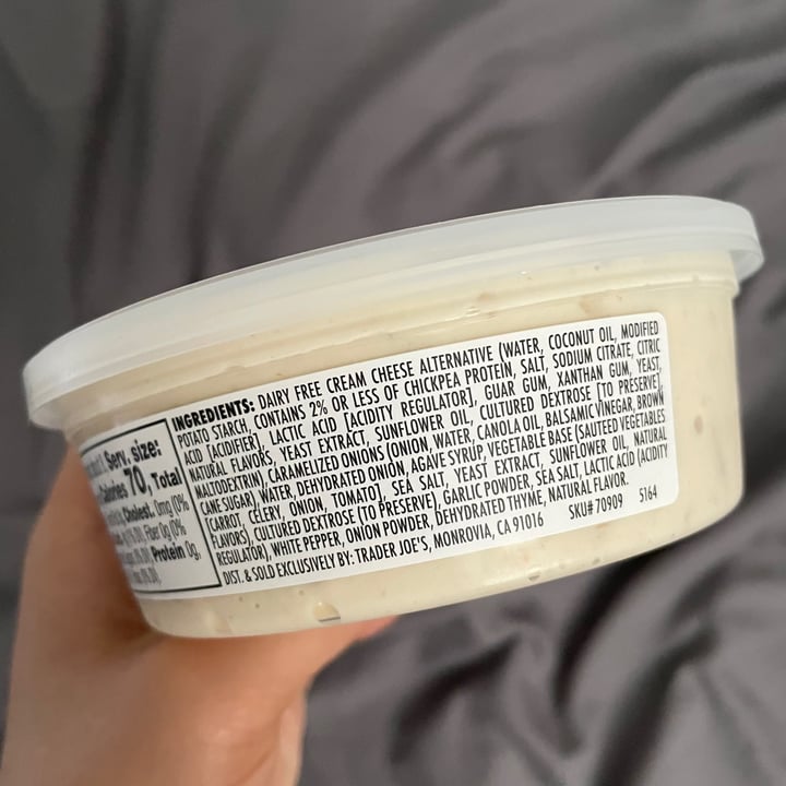 photo of Trader Joe's Vegan Caramelized Onion Dip shared by @soularflare on  26 Apr 2021 - review