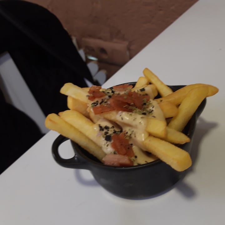 photo of Vegan bombon sin gluten Tapa Vegan fries cheese shared by @catproblems on  11 Dec 2020 - review