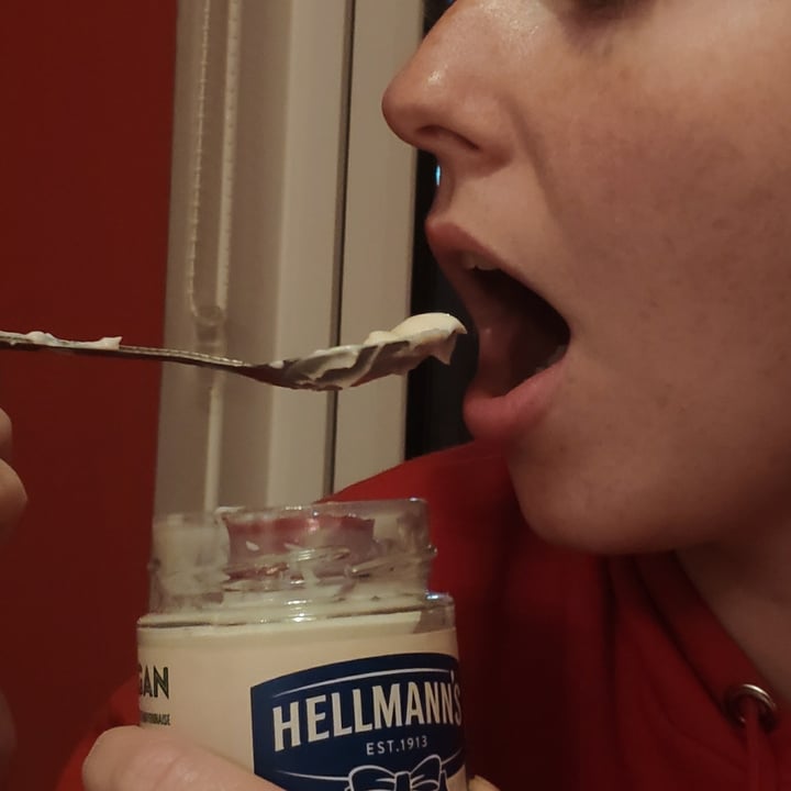 photo of Hellmann’s Hellman’s Vegan Mayonnaise shared by @telmasegura on  22 Sep 2020 - review