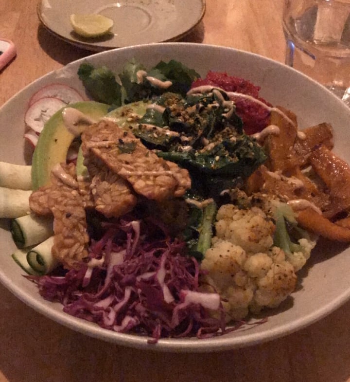 photo of Nude Nourish Bowl shared by @vanessaainsley on  16 Apr 2020 - review