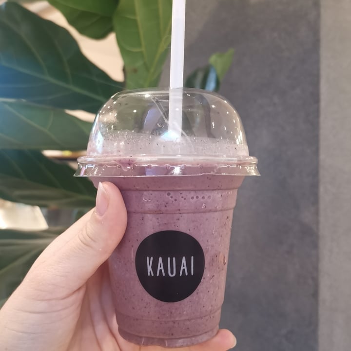 photo of KAUAI Somerset Mall peanut butter berry smoothie shared by @jacqsv on  26 Oct 2022 - review