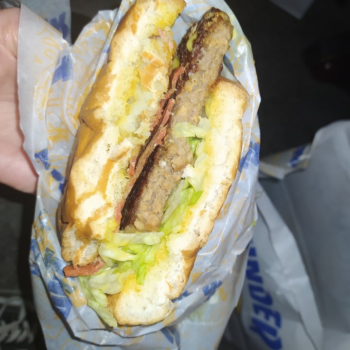 photo of THUNDER VEGAN FOOD Thunder Burger shared by @josuune on  06 May 2022 - review