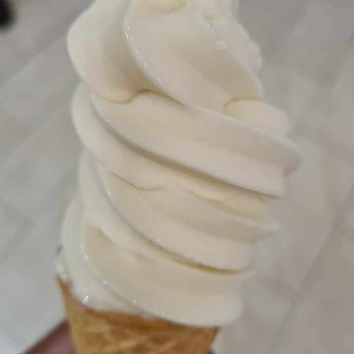 photo of Mr Bean - Paya Lebar MRT Soy Soft Serve shared by @sanjay on  02 Jan 2022 - review