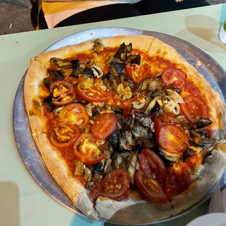 photo of Piccolo Forno Di La Barbera Filippo Pizza Con Verdure shared by @martinacento on  29 Jun 2022 - review