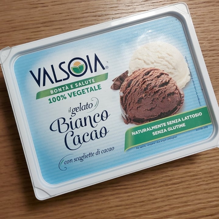 photo of Valsoia Gelato Bianco Cacao shared by @jackg on  03 Apr 2022 - review