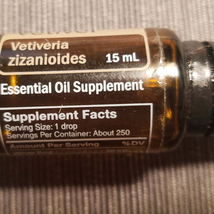 photo of dōTERRA vetiver shared by @doeshmoe1313 on  01 Jun 2022 - review