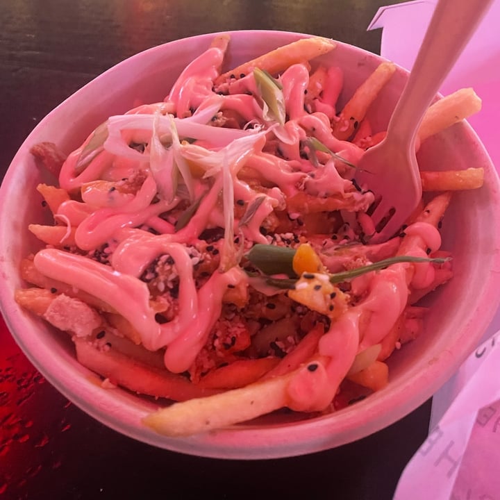 photo of Clean Kitchen Wembley Loaded Fries shared by @aliacb-a on  16 Nov 2022 - review
