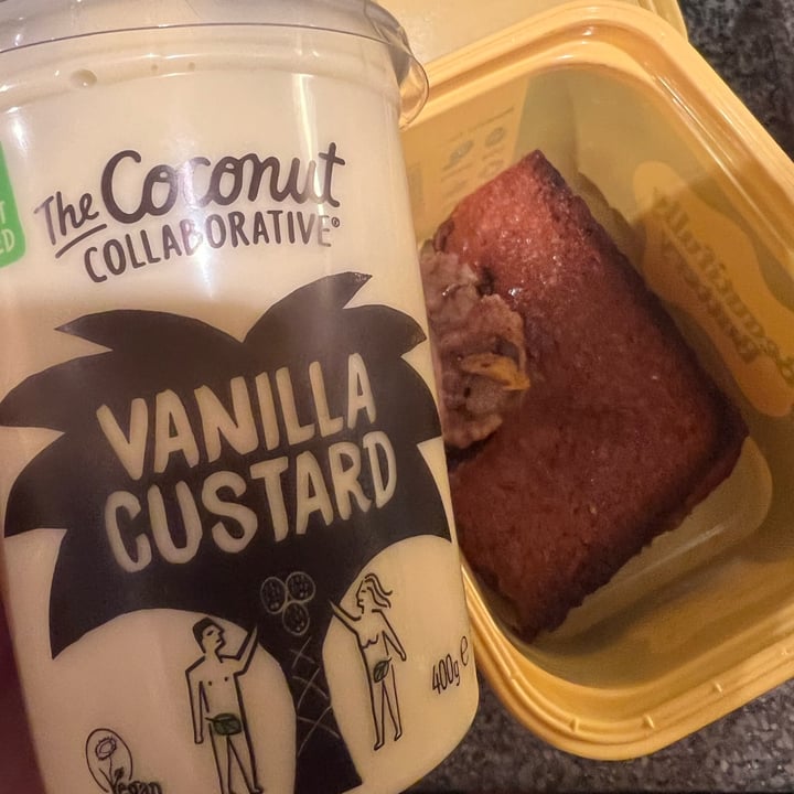 review photo of The coconut collaboration Custard shared by @shitakimushroom on 30 Jan 2022 - review