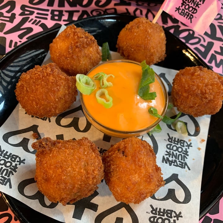 photo of Vegan Junk Food Bar Bitterballen shared by @vanessabejjany on  13 Sep 2021 - review