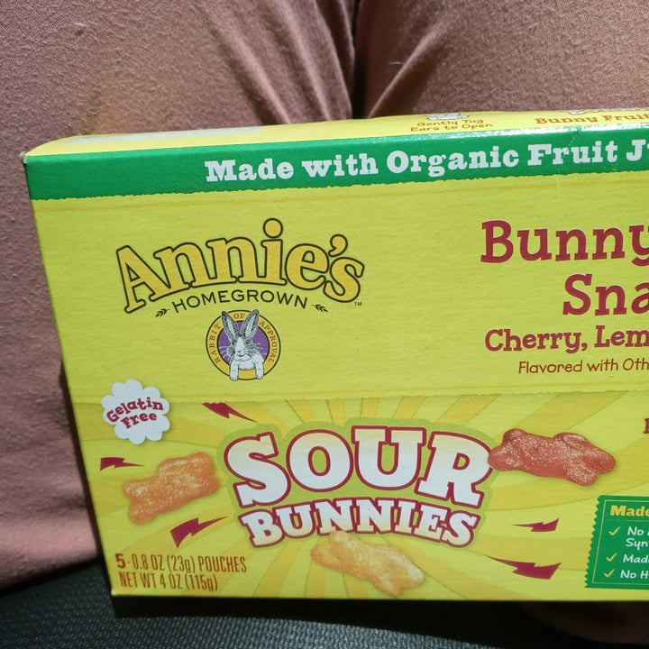 photo of Annie’s Annie’s fruit snacks shared by @ashleyek on  20 Aug 2021 - review