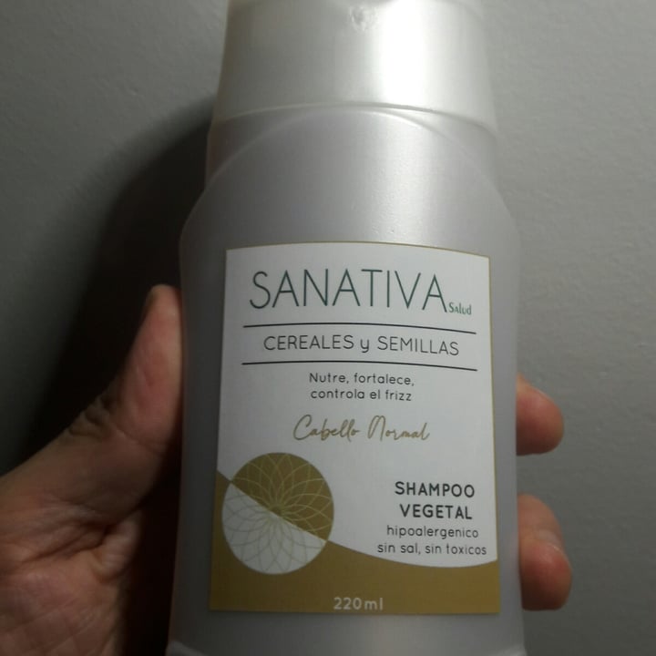 photo of Sanativa Shampoo Cereales Y Semillas shared by @paoberrio on  30 Nov 2021 - review