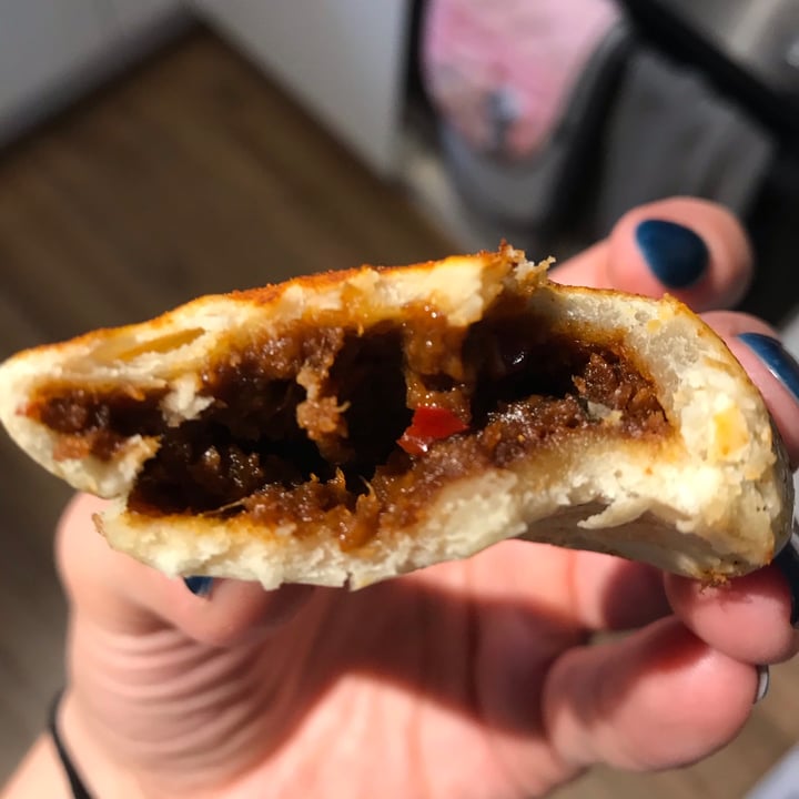 photo of Ginsters Empanadas vegan Mexican chilli shared by @vegansuttonmama on  02 Oct 2020 - review