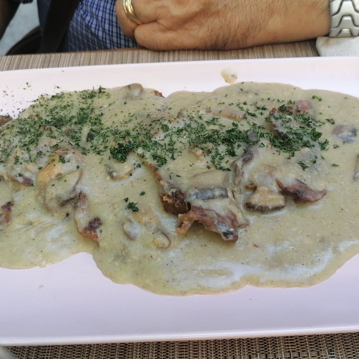 photo of aTipico scaloppine di seitan shared by @alexisveg269 on  25 Sep 2022 - review