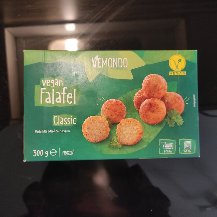 photo of Vemondo  vegan falafel classic shared by @geminirisng on  07 Nov 2022 - review